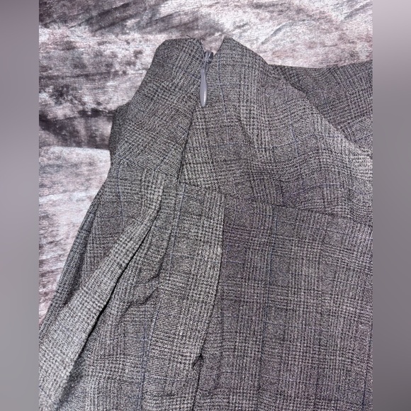 Fashion Nova Gray Pleated Mini Skirt - Picture 6 of 7